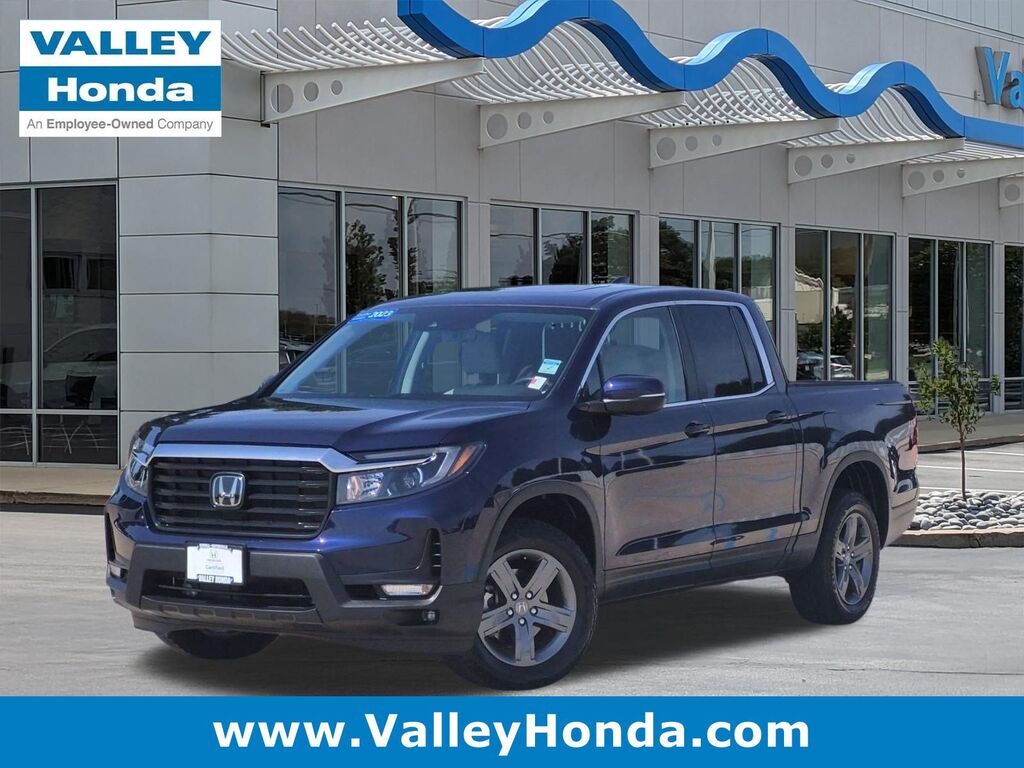 2023 Honda Ridgeline AWD RTL — photo 1 of 7