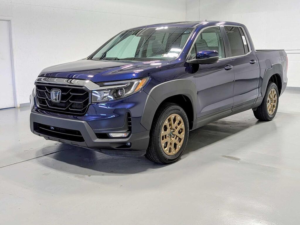 2023 Honda Ridgeline RTL — photo 1 of 13