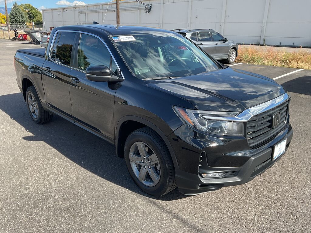 2023 Honda Ridgeline AWD RTL — photo 1 of 7
