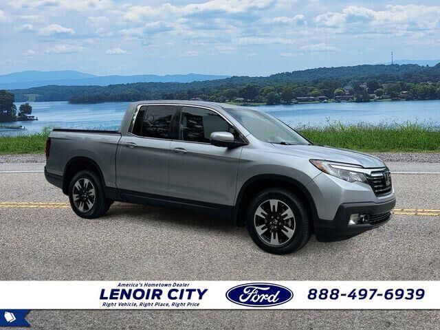 2020 Honda Ridgeline RTL — photo 1 of 13