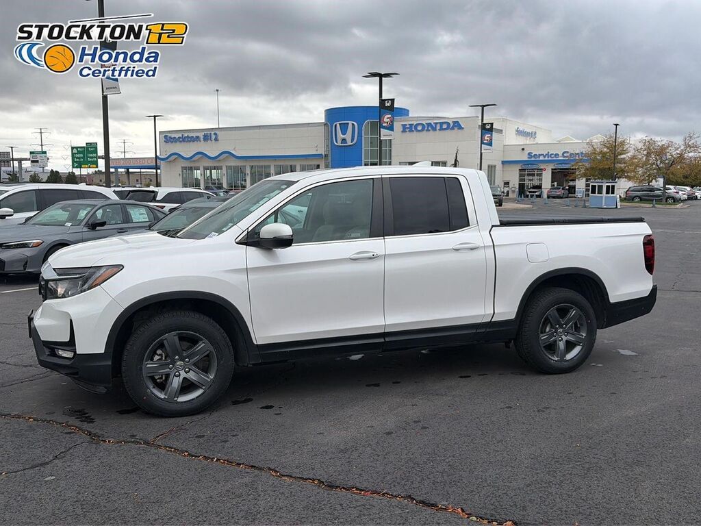 2023 Honda Ridgeline RTL — photo 1 of 13