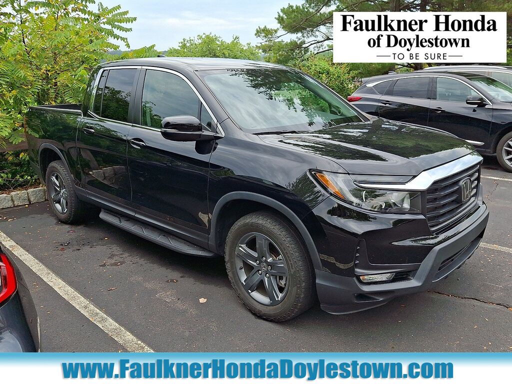 2023 Honda Ridgeline AWD RTL — photo 1 of 7