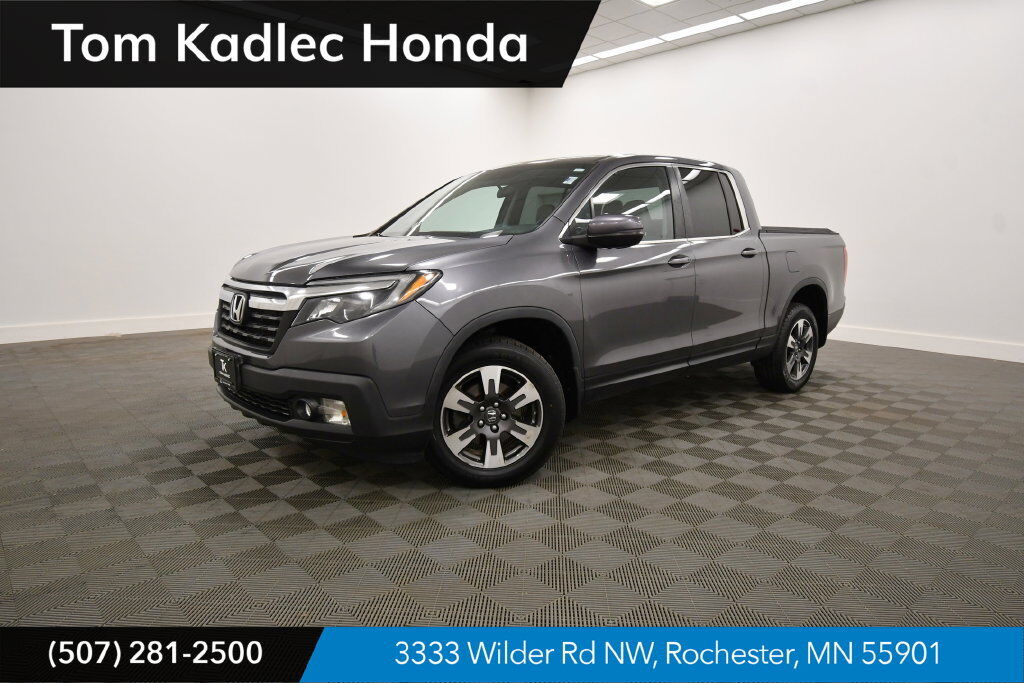 2017 Honda Ridgeline AWD RTL — photo 1 of 7