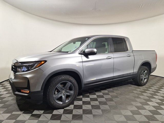 2023 Honda Ridgeline RTL — photo 1 of 1