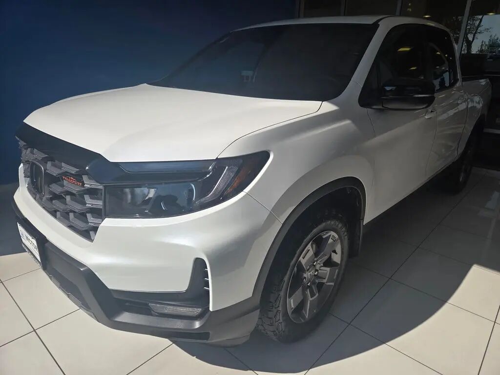 2025 Honda Ridgeline TrailSport — photo 1 of 13