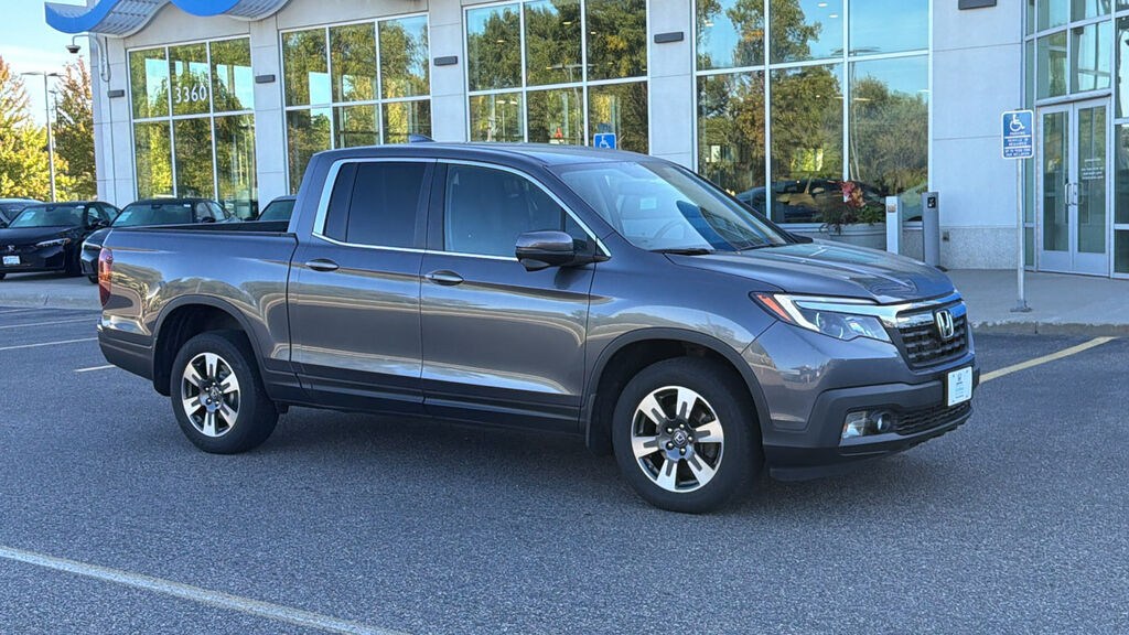 2017 Honda Ridgeline AWD RTL-T — photo 1 of 7