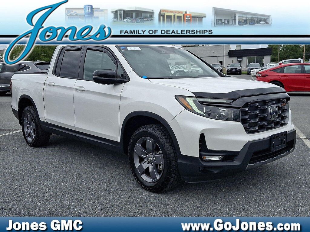 2024 Honda Ridgeline TrailSport — photo 1 of 13