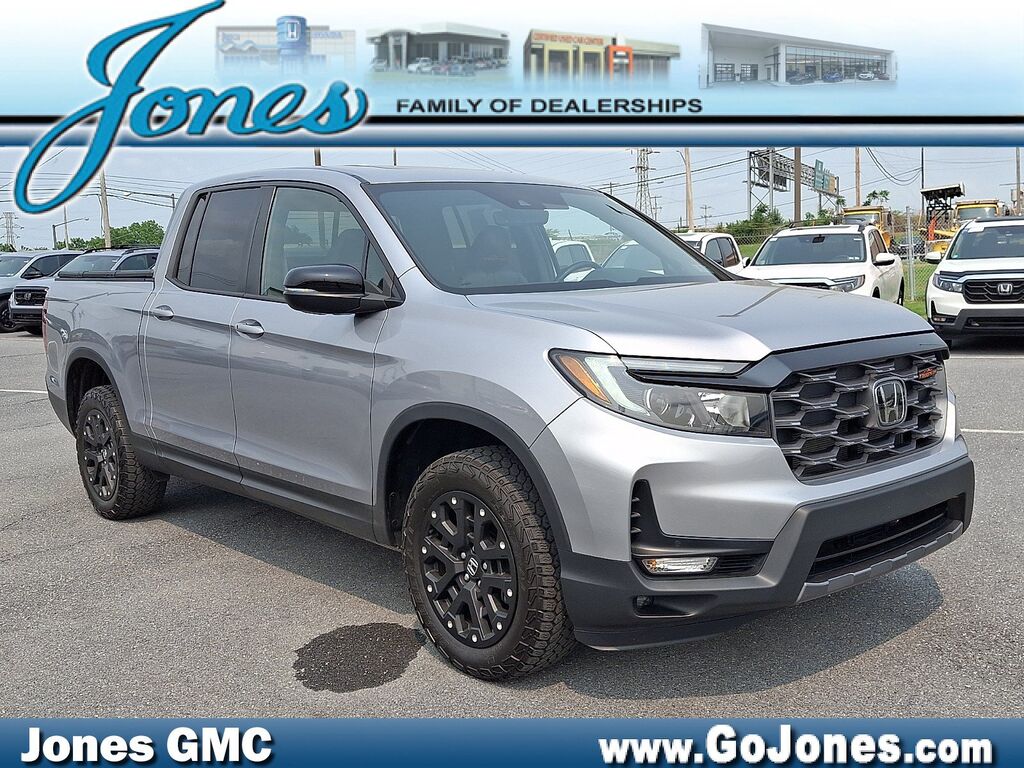 2024 Honda Ridgeline AWD TRAILSPORT — photo 1 of 7