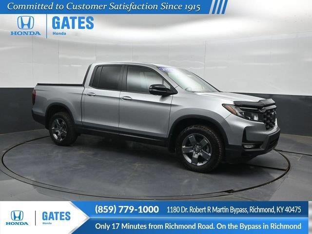 2025 Honda Ridgeline TrailSport — photo 1 of 13