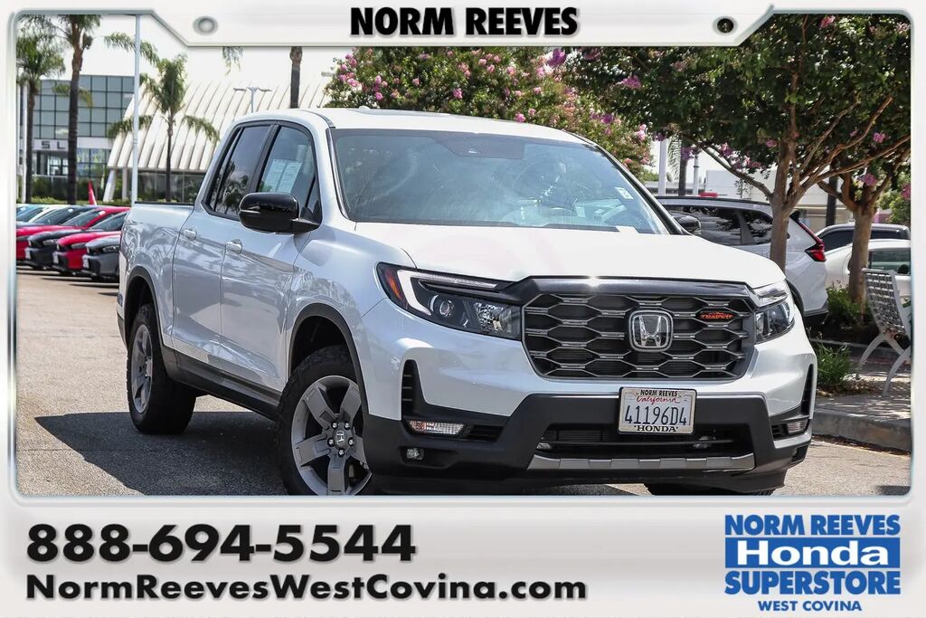 2025 Honda Ridgeline TrailSport — photo 1 of 11