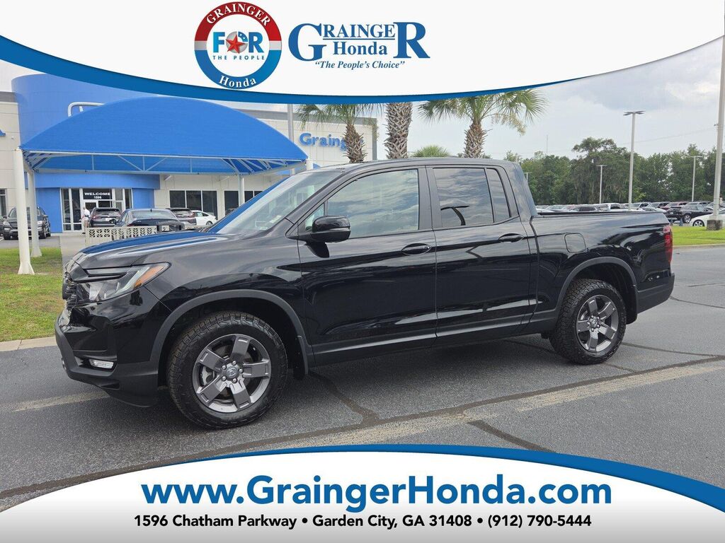 2025 Honda Ridgeline TrailSport — photo 1 of 13