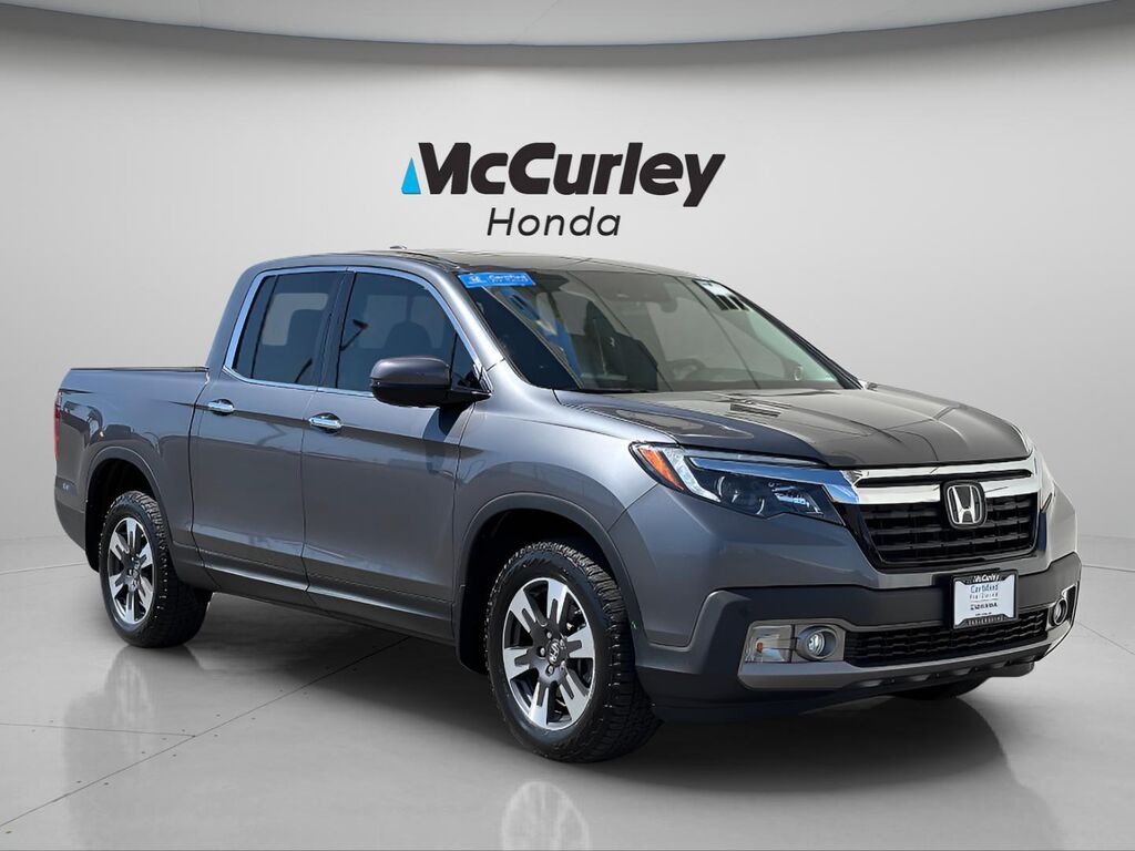 2017 Honda Ridgeline RTL-E — photo 1 of 26