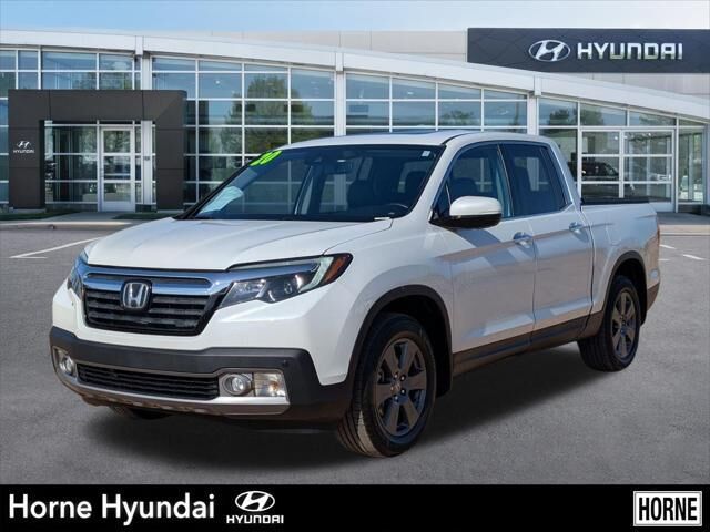 2020 Honda Ridgeline RTL-E — photo 1 of 13
