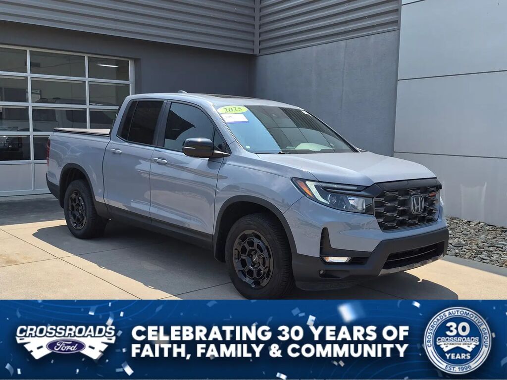 2025 Honda Ridgeline TrailSport+ — photo 1 of 14