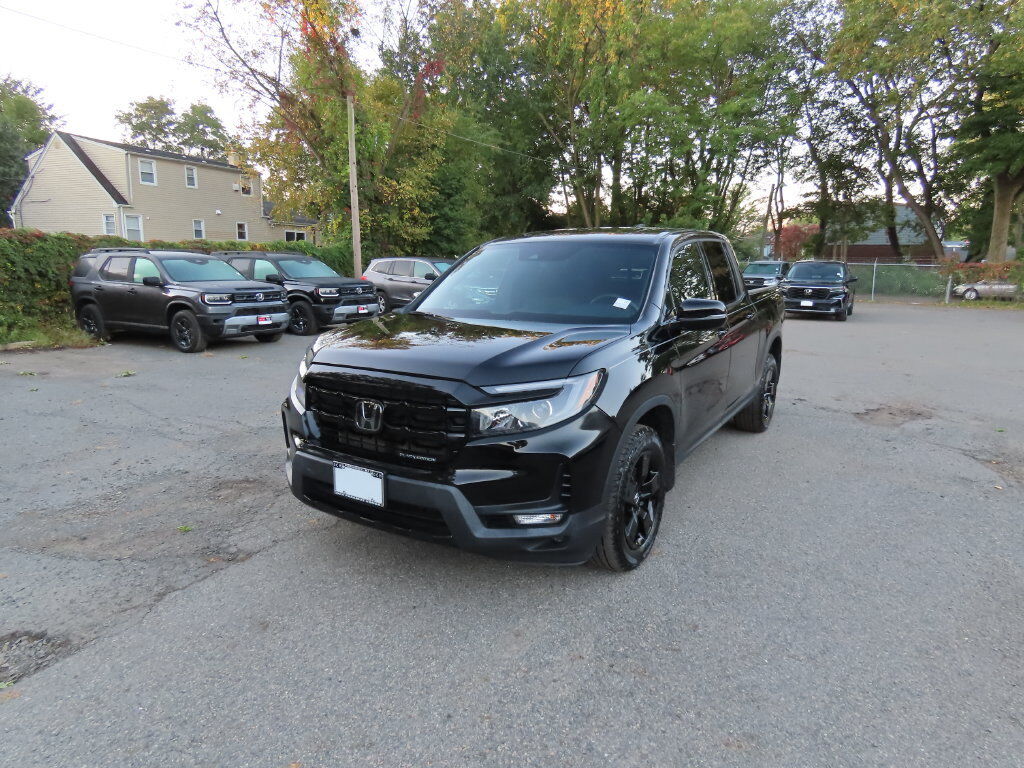 2025 Honda Ridgeline AWD BLACK EDITION — photo 1 of 7
