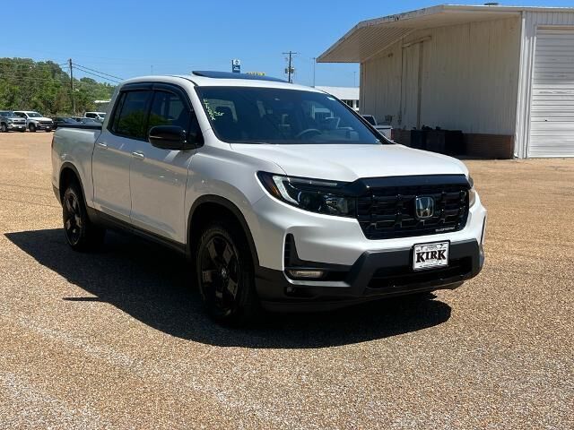 2025 Honda Ridgeline Black Edition — photo 1 of 13