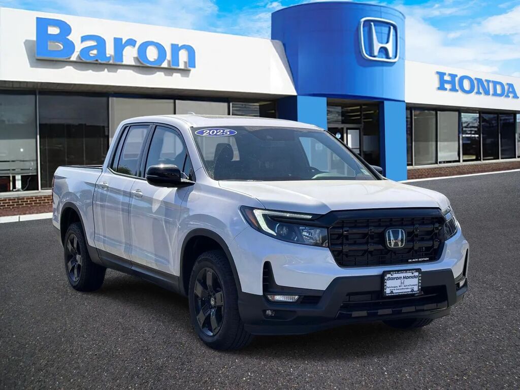 2025 Honda Ridgeline Black Edition — photo 1 of 13