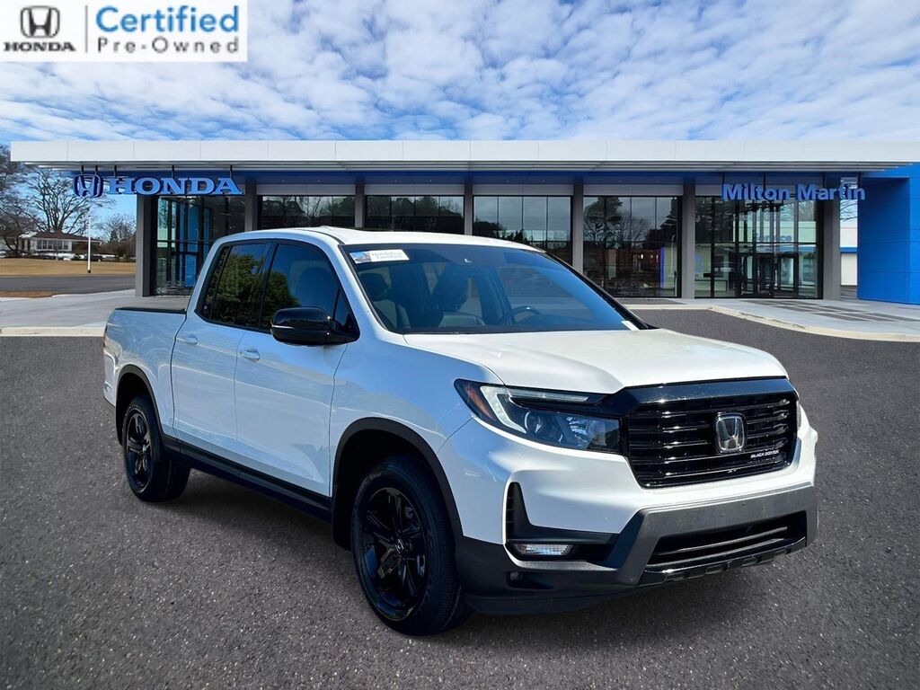 2022 Honda Ridgeline Black Edition — photo 1 of 13
