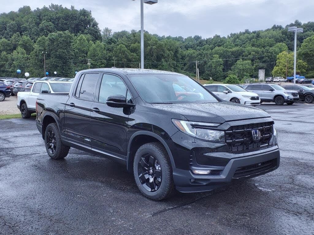 2024 Honda Ridgeline Black Edition — photo 1 of 3