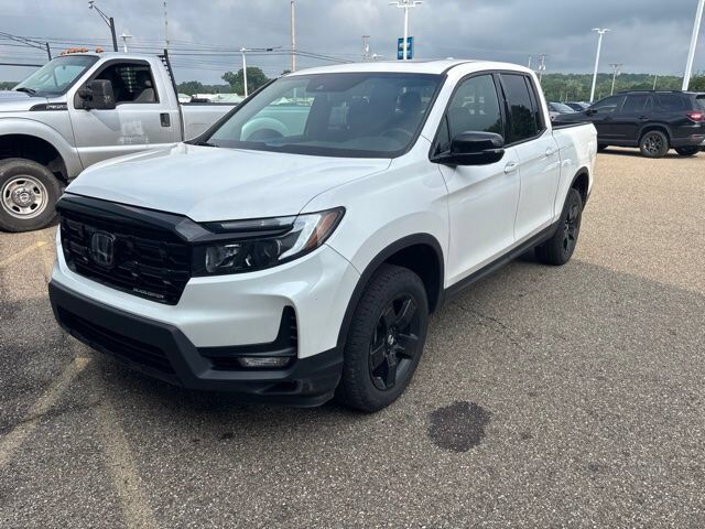 2024 Honda Ridgeline AWD BLACK EDITION — photo 1 of 7