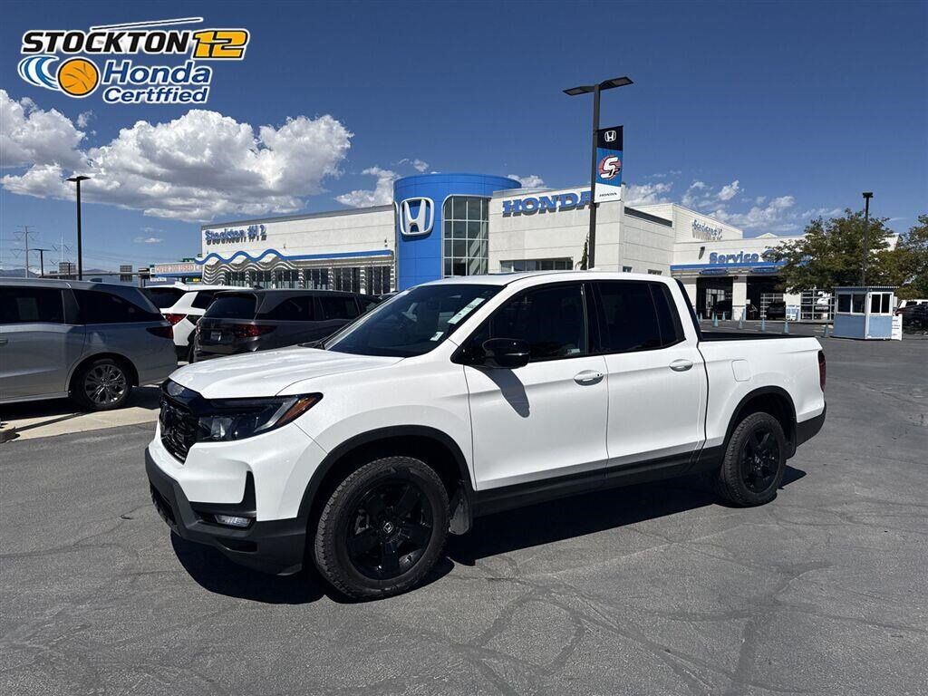2025 Honda Ridgeline AWD BLACK EDITION — photo 1 of 7