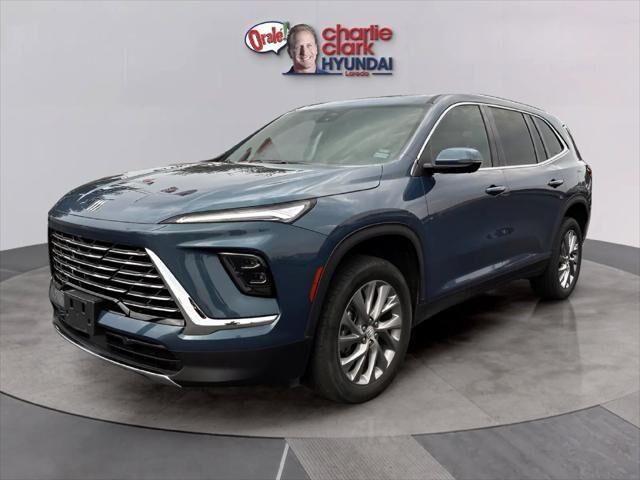2026 Buick Enclave Preferred — photo 1 of 13