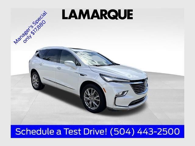 2023 Buick Enclave Essence