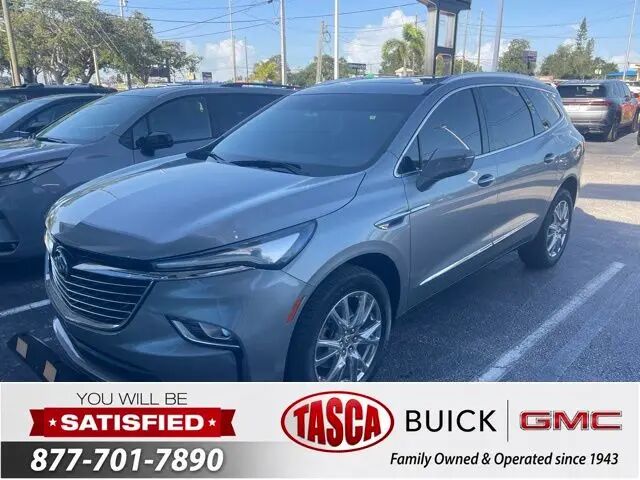 2023 Buick Enclave Essence — photo 1 of 1