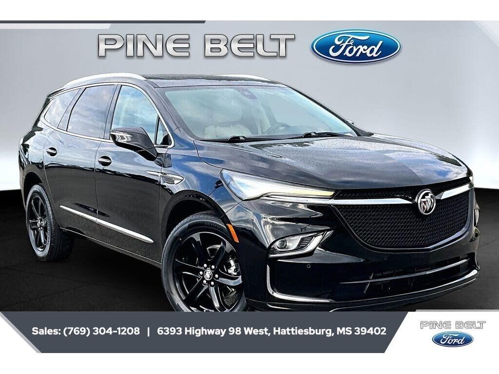 2023 Buick Enclave Essence — photo 1 of 1