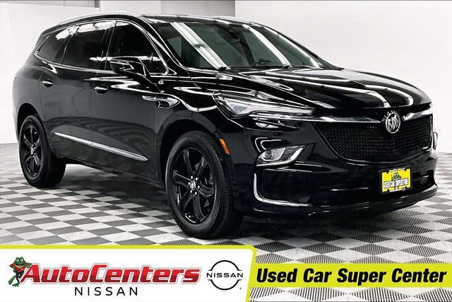 2023 Buick Enclave Essence — photo 1 of 12