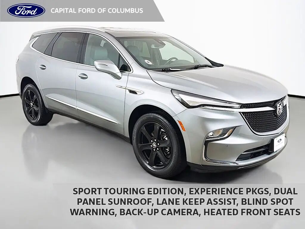 2023 Buick Enclave Essence — photo 1 of 13