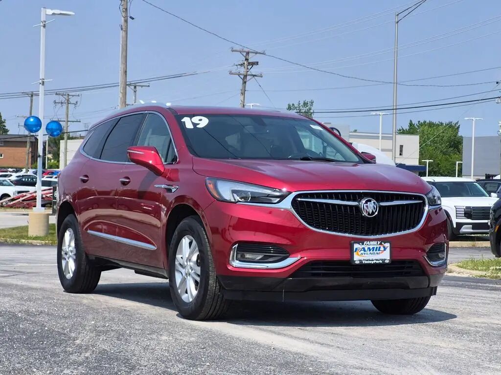 2019 Buick Enclave Essence — photo 1 of 38