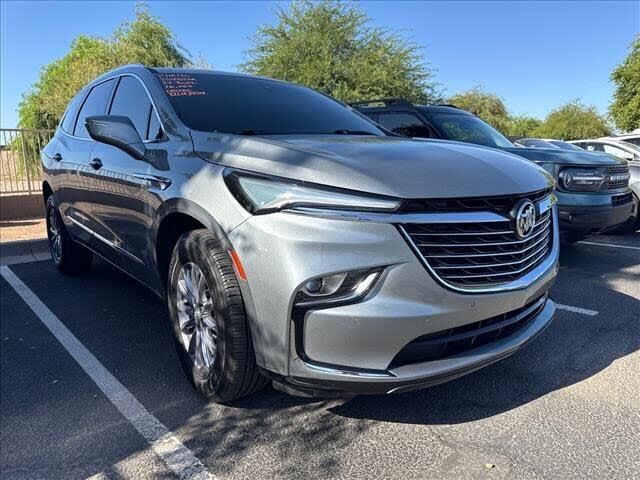 2024 Buick Enclave Essence — photo 1 of 15