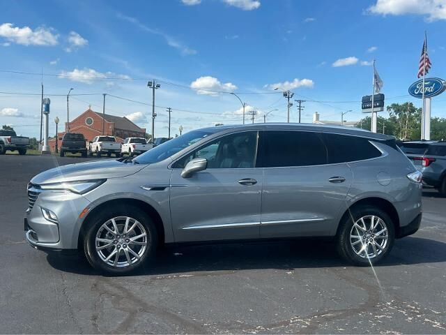 2023 Buick Enclave Premium — photo 1 of 26