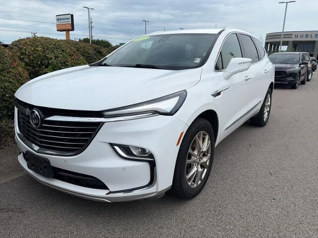 2022 Buick Enclave Premium — photo 1 of 14