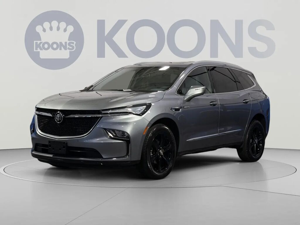 2023 Buick Enclave Essence — photo 1 of 13