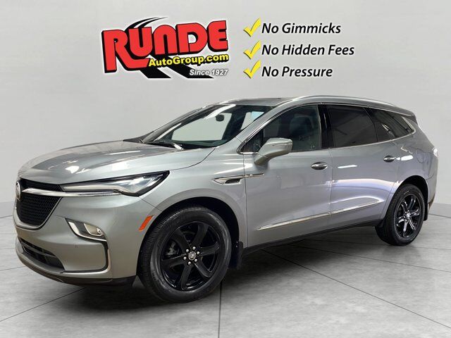 2024 Buick Enclave Essence