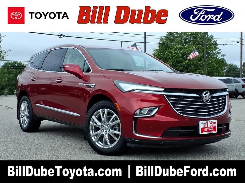 2023 Buick Enclave Essence — photo 1 of 14