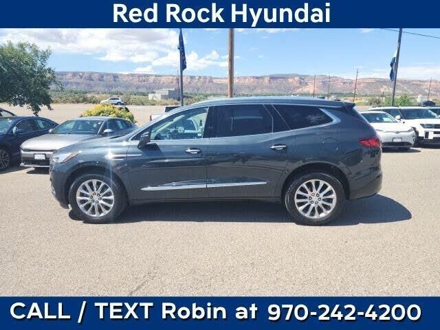 2018 Buick Enclave Essence — photo 1 of 1