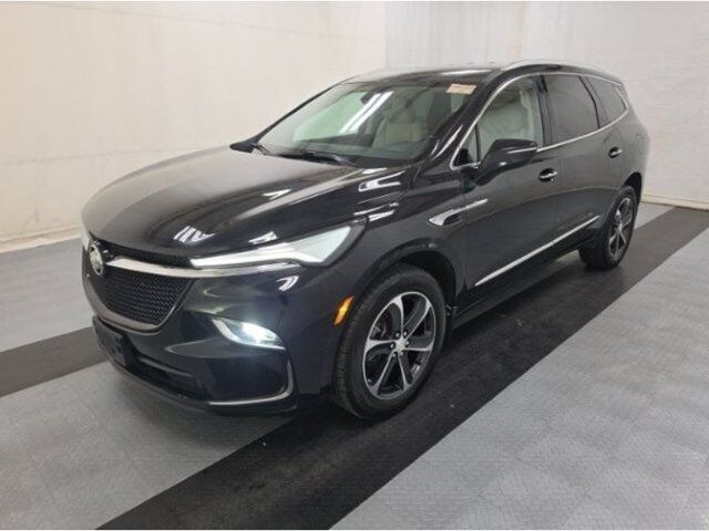 2022 Buick Enclave Essence — photo 1 of 10