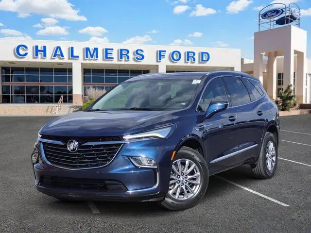 2023 Buick Enclave Essence — photo 1 of 13