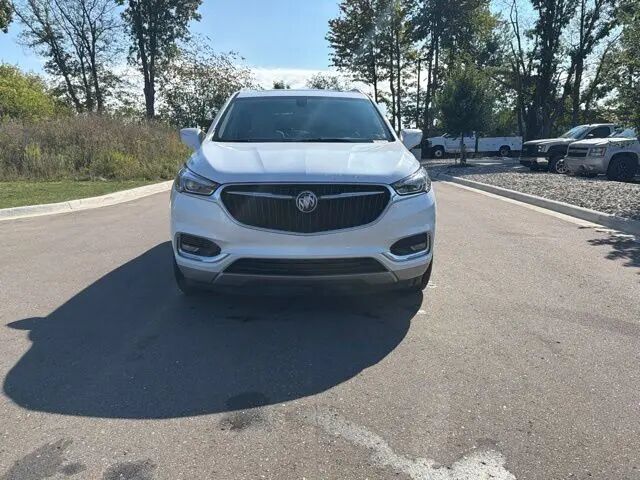 2020 Buick Enclave Essence — photo 1 of 13