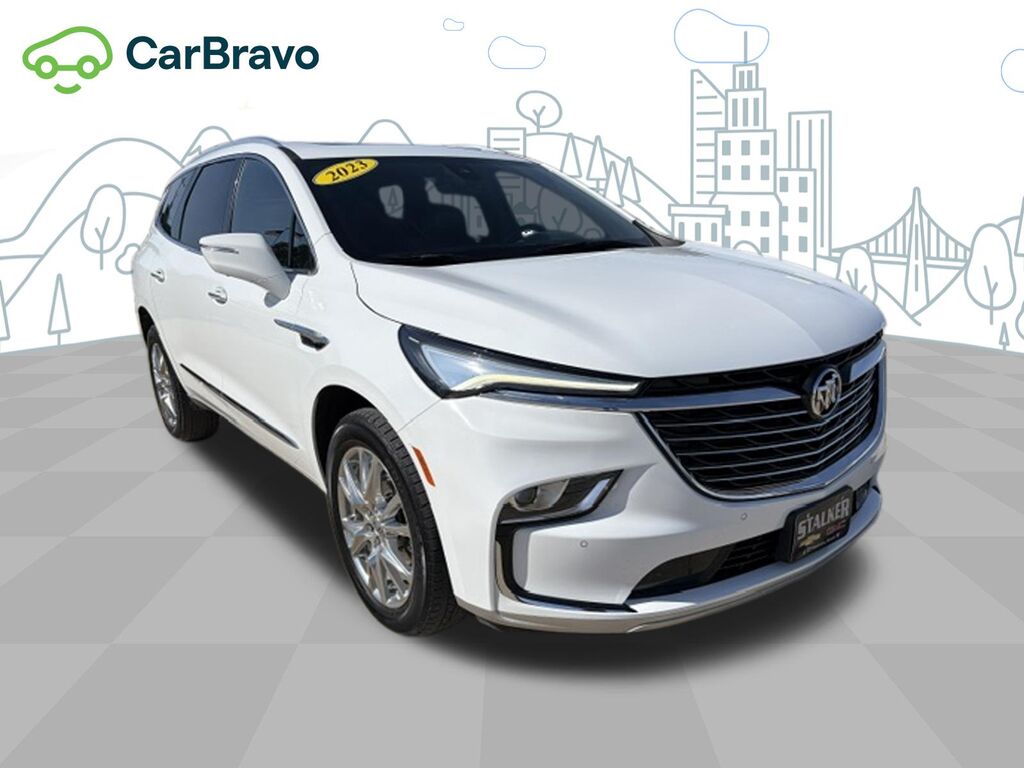 2023 Buick Enclave Essence — photo 1 of 7
