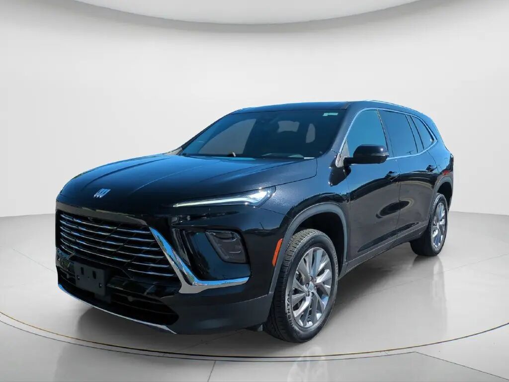 2025 Buick Enclave Preferred — photo 1 of 13