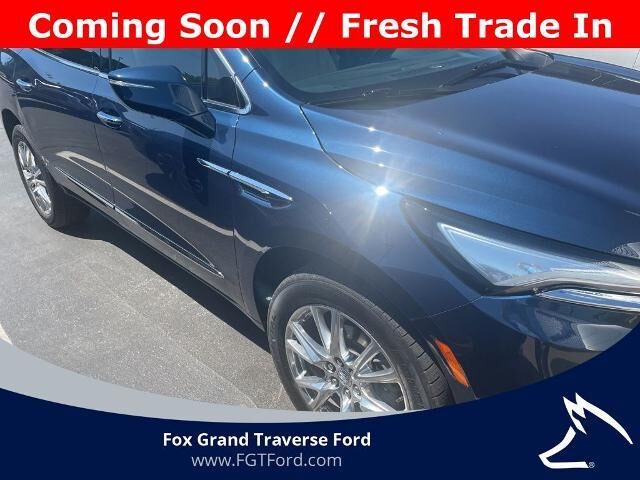 2023 Buick Enclave Premium — photo 1 of 13