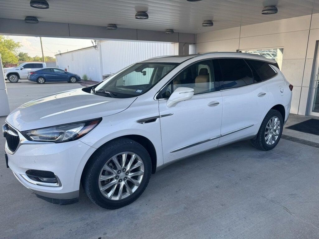 2018 Buick Enclave Premium — photo 1 of 10