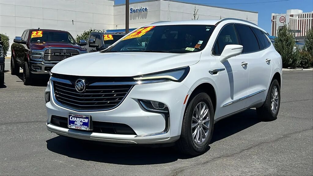 2024 Buick Enclave Premium — photo 1 of 26