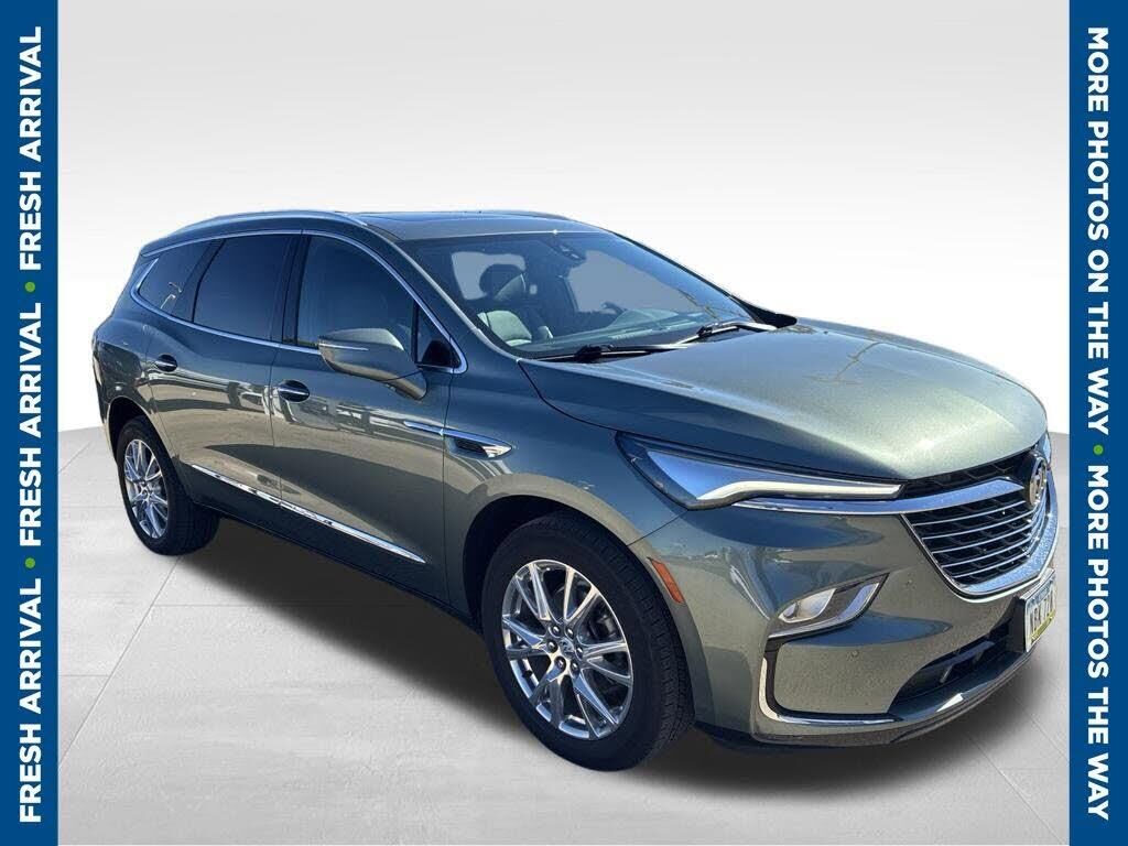 2024 Buick Enclave Premium — photo 1 of 1