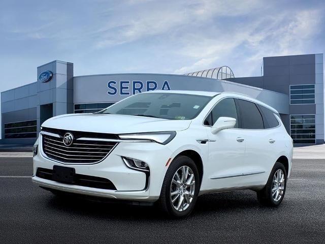 2022 Buick Enclave Premium — photo 1 of 26