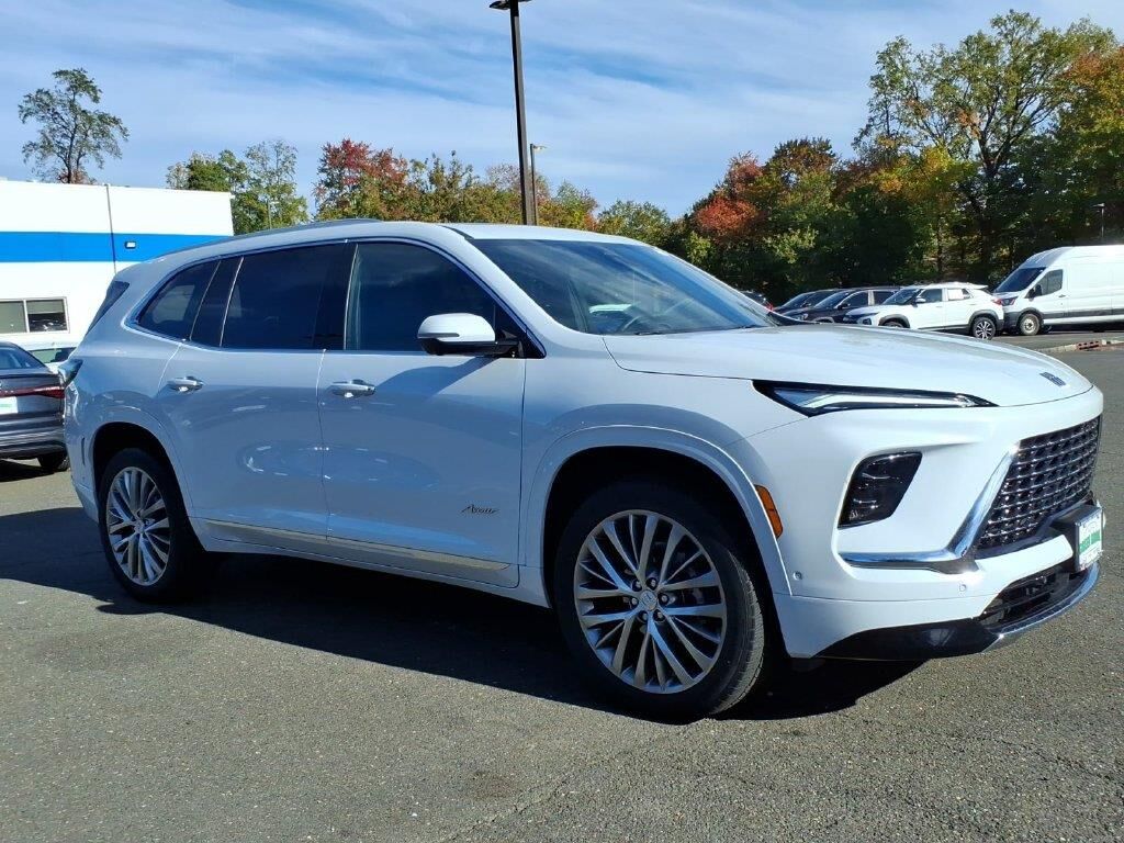 2026 Buick Enclave Avenir — photo 1 of 13